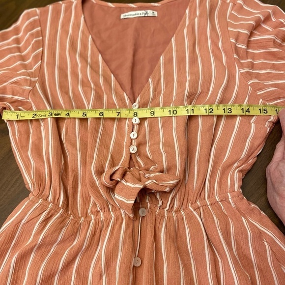 Abercrombie Striped Orange and White Button-Up Tie-Front Dress Size Medium - Picture 10 of 11